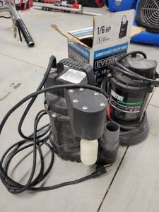 lot 7221 image: 3 Sump Pumps - see photos&nbsp