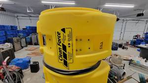 lot 12822 image: Dry Air Clean Force Air Mover Model CLEAN FORCE 115V&nbsp