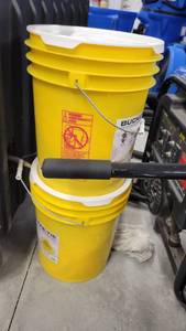 lot 12837 image: 2 Buckets of Safety Ties&nbsp