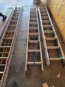 lot 12856 image: Keller 20ft Ladder