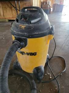 lot 12860 image: 6 Gallon Shop Vac - 3 Hp&nbsp