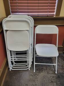 lot 13525 image: Lot of 8 White Folding Chairs