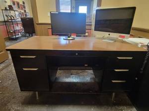 lot 13539 image: Metal Base Desk ( Normal Ware and Tare)