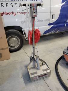 lot 13650 image: Hydro X Xtreme Carpet and Pad Water Extraction System