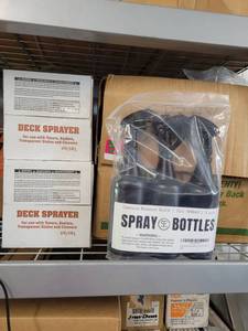 lot 13736 image: Lot of Spray Bottles