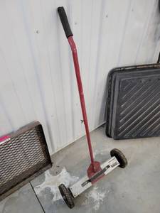 lot 13755 image: 22 Magnetic Sweeper