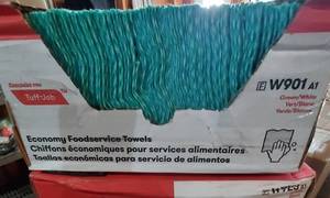 lot 72 image: Cascades Busboy Guard Antimicrobial Towels, 12 x 21, 14 Fold, 150Carton