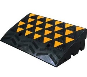 lot 63325 image: BESEA Rubber Curb Ramp 6 inch High 23.6 Wide (Heavy Duty Rubber Ramp Single Ramp), for Driveway Ramp, Car, Motorycle, Loading Dock, Truck, Pickup Truck, Wheelchair
