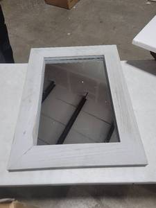 lot 63376 image: 24x32 Mirror