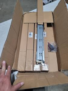 lot 63391 image: 21 Drawer Rollers