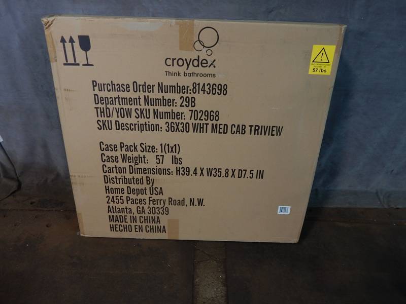 lot 2554 image: Croydex Tri View Medicine Cabinet