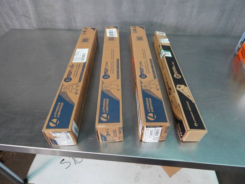 lot 2668 image: Lot of  Fluorescent Lights