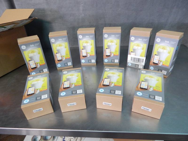 lot 2698 image: Lot of 10 GE Link LED Light Bulbs