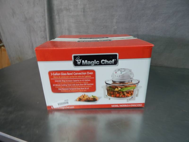 lot 2699 image: Magic Chef Glass Bowl Convection Oven