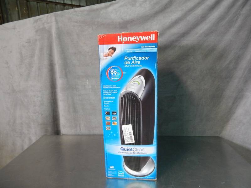 lot 2726 image: Honeywell Air Purifier