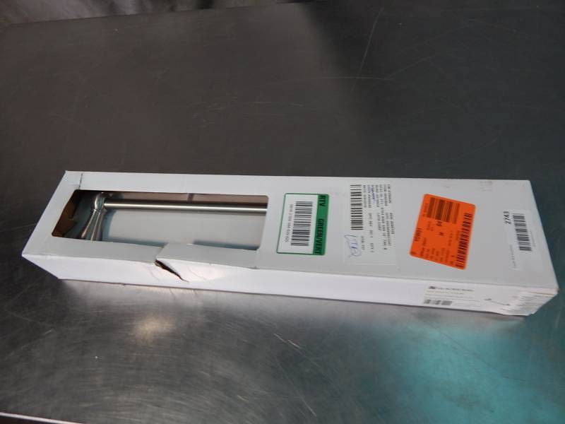 lot 2743 image: Glacier Bay Towel Bar