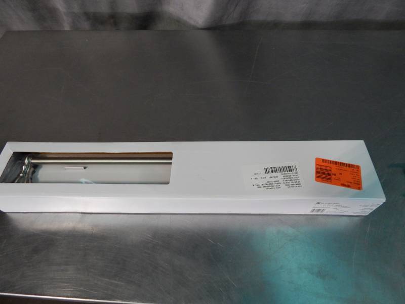 lot 2744 image: Glacier Bay Towel Bar