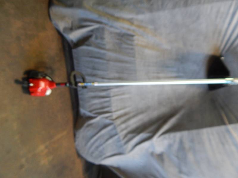 lot 2191 image: Toro Gas String Trimmer