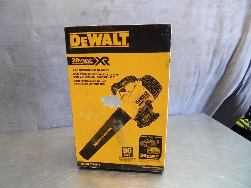 lot 2215 image: DeWalt 20v Brushless Blower Factory Sealed