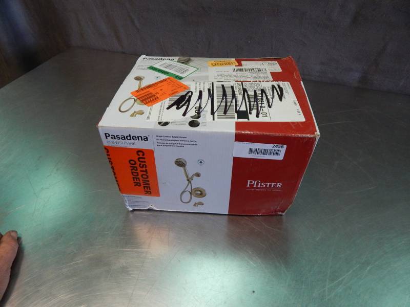 lot 2456 image: Pfister Pasadena Single Control Tub and Shower Kit
