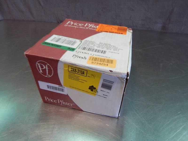lot 2461 image: Pfister Ceramic Disc Valve