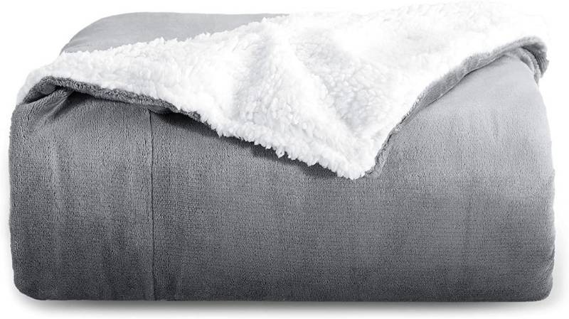 lot 40287 image: Sherpa Fleece Throw Blanket for Couch - Grey Thick Fuzzy Warm Soft Blankets and Throws for Sofa