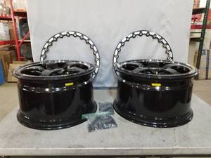 lot 20125 image: A PAIR OF FORGESTAR D5 BEADLICK DRAG BLACK MACHINED WHEEL REAR ONLY