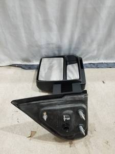lot 17831 image: REDROCK 4X4 MANUAL EXTENDED POWERED HEATED TOWING MIRROR