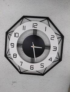 lot 37719 image: Metal Wall Clock