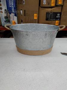 lot 37740 image: Decorative Tin Can With Twine Handles