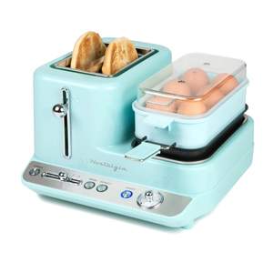lot 37772 image: Nostalgia Retro 3-in-1 Breakfast Station