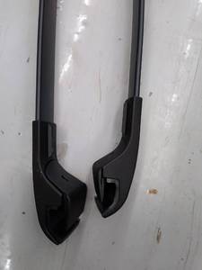 lot 37956 image: Cross Bars Roof Rack