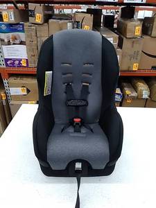 lot 37997 image: EvenFlo Tribute childs car seat