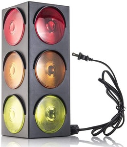 lot 26108 image: Fun-Lites Traffic Light - Retail $26.99