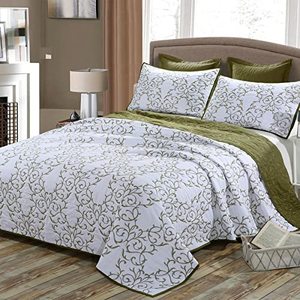 lot 6112 image: Reversible 100% Cotton 3-Piece Green Embroidery Pattern Elegant Quilt Set with Embroidered Decorative Shams Soft Bedspread &amp Coverlet Set - King Size