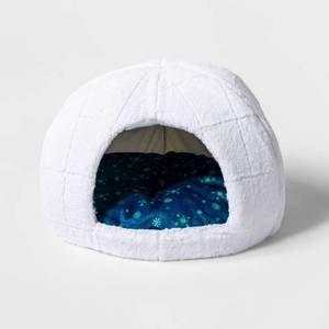lot 6118 image: Pet Cave Cat Bed - Wondershop