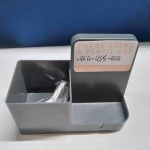 lot 8579 image: 4-Pack Phone Stand and Pencil Cup with Two USB Outlets