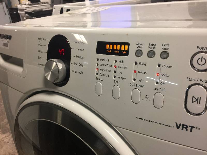 lot 1618 image: 27 Inch Electric Dryer with 7.3 cu. ft. Capacity, 7 Dry Cycles