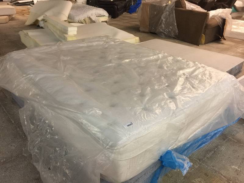 lot 1700 image: LUXURY PILLOWTOP QUEEN