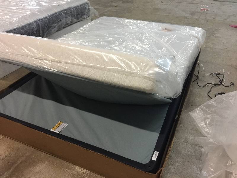 lot 1705 image: Serta Pivot Head Up Adjustable Foundation- QUEEN