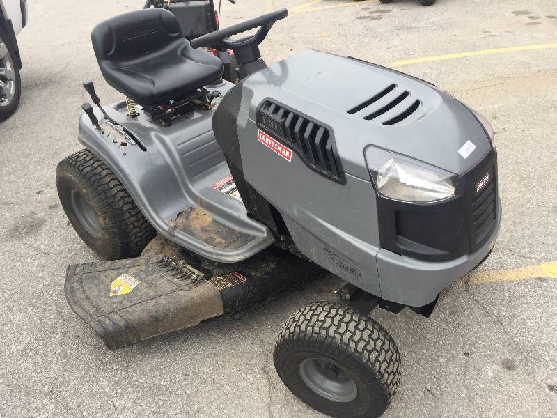 lot 1453 image: Craftsman 17.5hp Shift-on-the-Go 42 Lawn Tractor