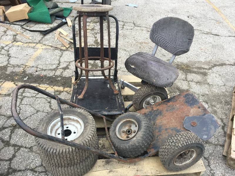 lot 2003 image: LOT OF WHEELS & MISC