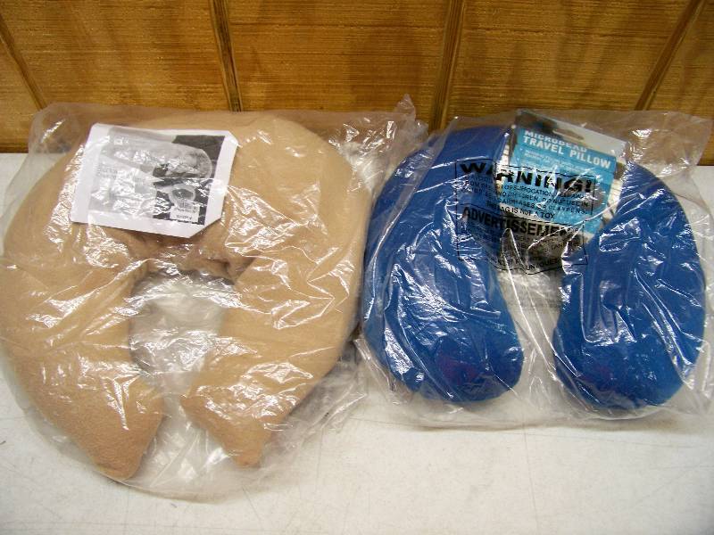 lot 513 image: Neck Pillows