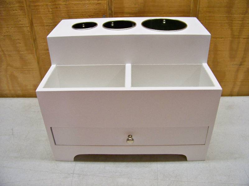 lot 574 image: Richards Hair Styling Storage Chest