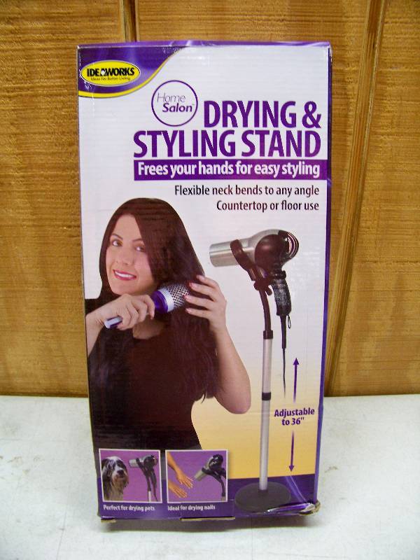 lot 573 image: Ideaworks Home Salon Drying and Styling Stand
