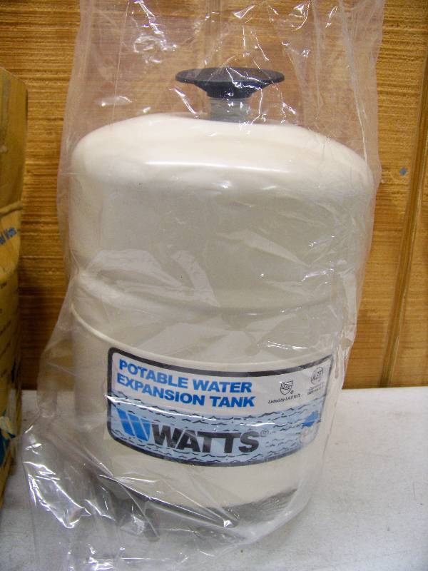 lot 673 image: Watts Potable Water Expansion Tank