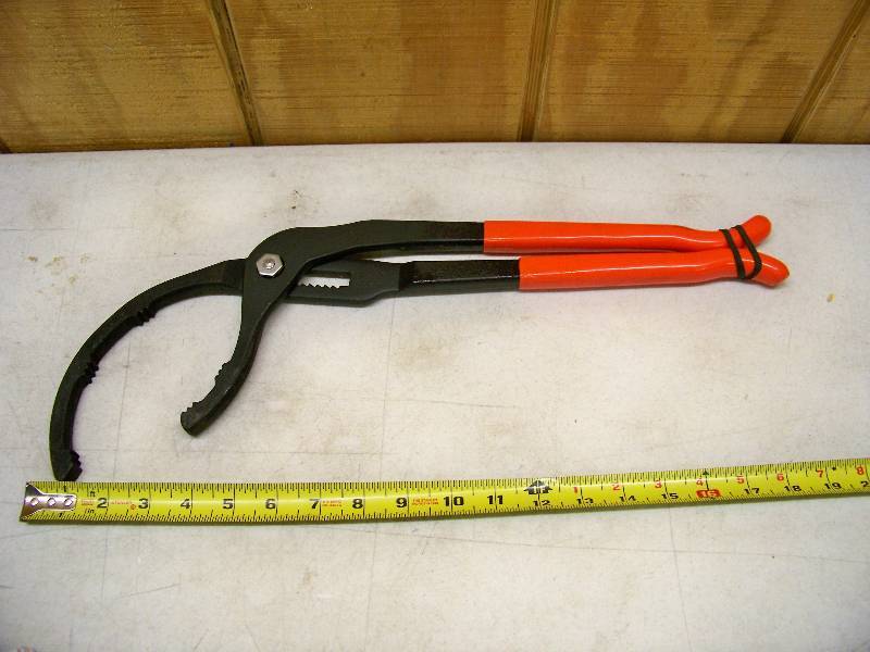 lot 845 image: Oil Filter Wrench