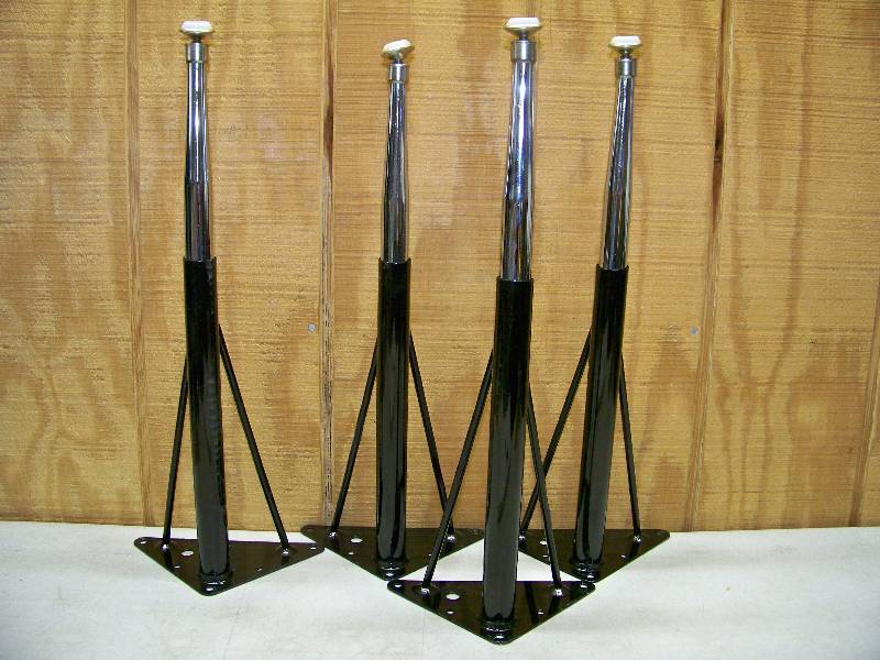 lot 866 image: Set of 4 Table Legs