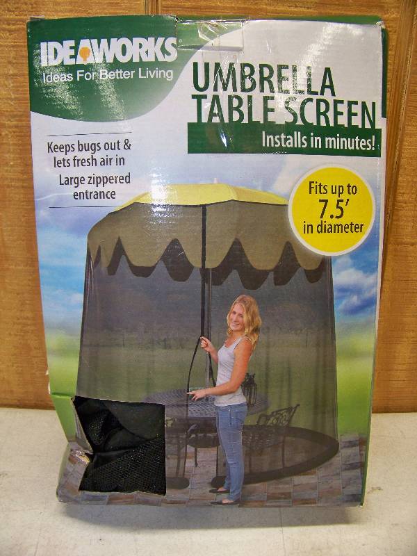 lot 892 image: Ideaworks Umbrella Table Screen
