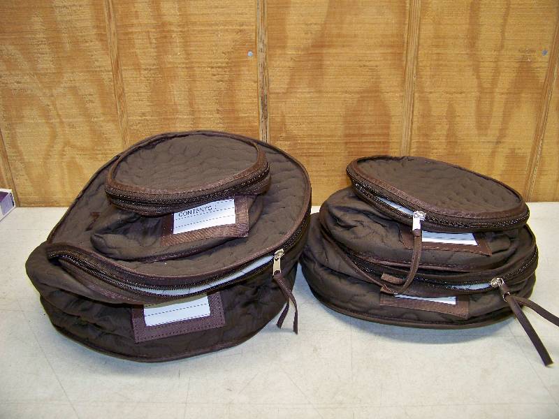 lot 905 image: 4 Piece China Storage Set
